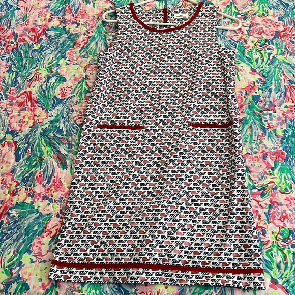 Vineyard Vines Dresses & Skirts - Super cute, gently used vineyard vines dress. Perfect for the Fouth of July!